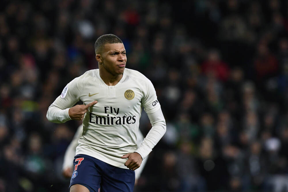 意天空：罗马考虑引进热刺后卫德勒古欣，但对其身体状况有疑虑